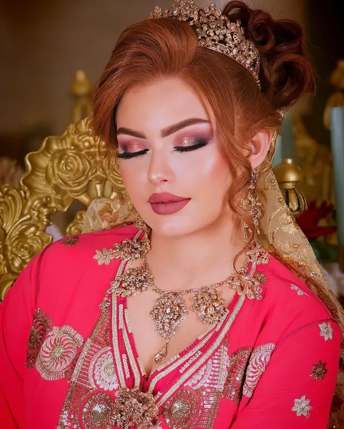 Mariée sublimée avec un maquillage glamour signé A Beauty