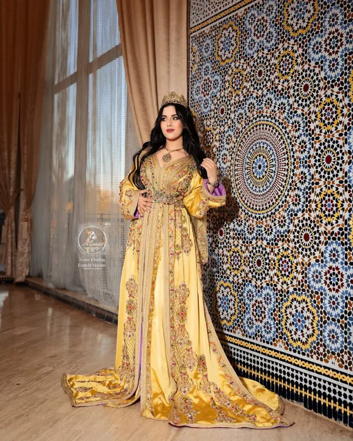 Caftan marocain avec broderies fines